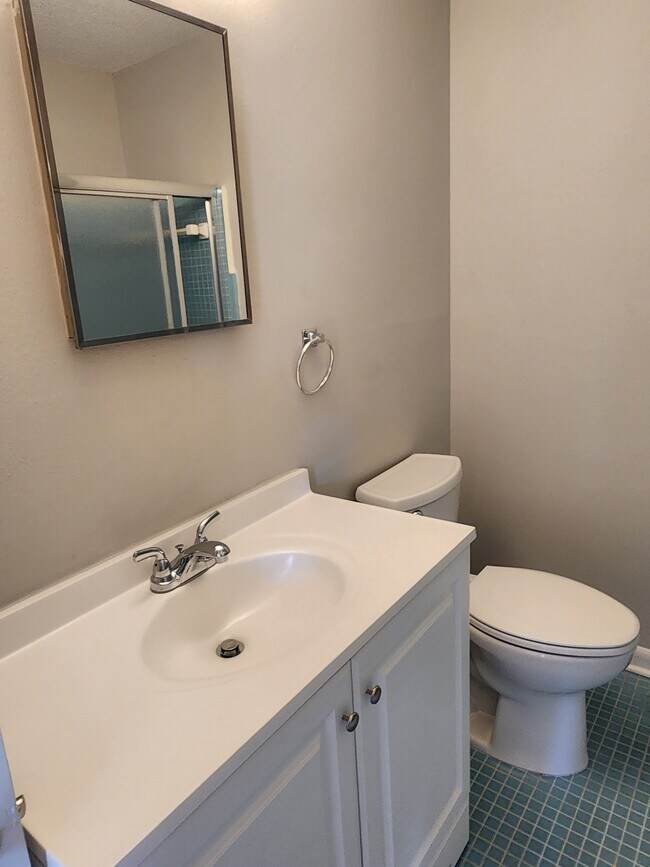 Building Photo - 3231 Dorian Rd