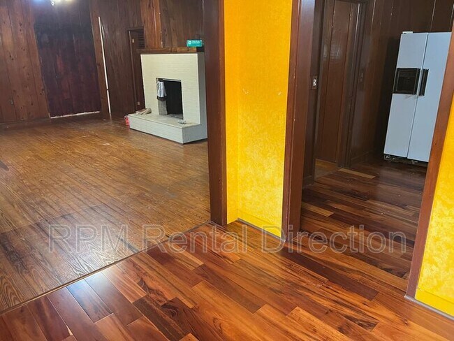 Building Photo - 2729 Broadway