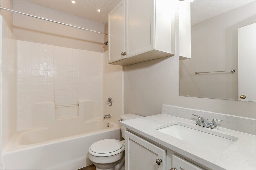 Building Photo - 1032 Bannack Dr