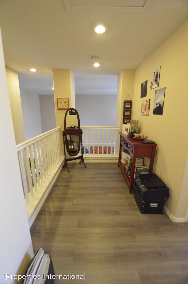 Building Photo - 3 br, 2.5 bath House - 9137 Starling Wing Pl