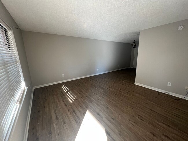 Building Photo - 129 Taylor Denton Ln