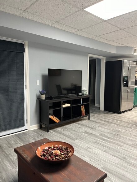 Main Living Area - 2013 Addison Rd NE