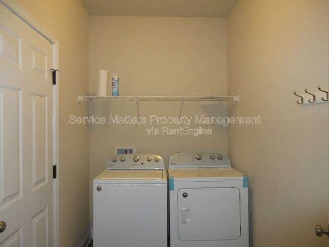 Building Photo - 5966 Rustic Ridge Circle