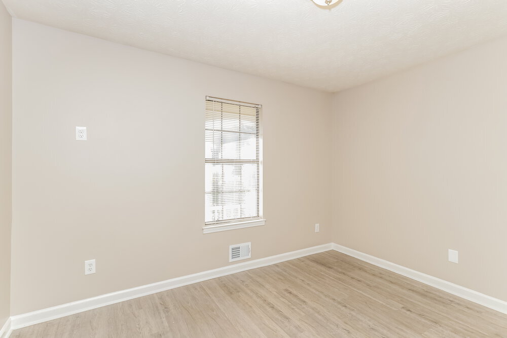 Building Photo - 30 Meadows Ct