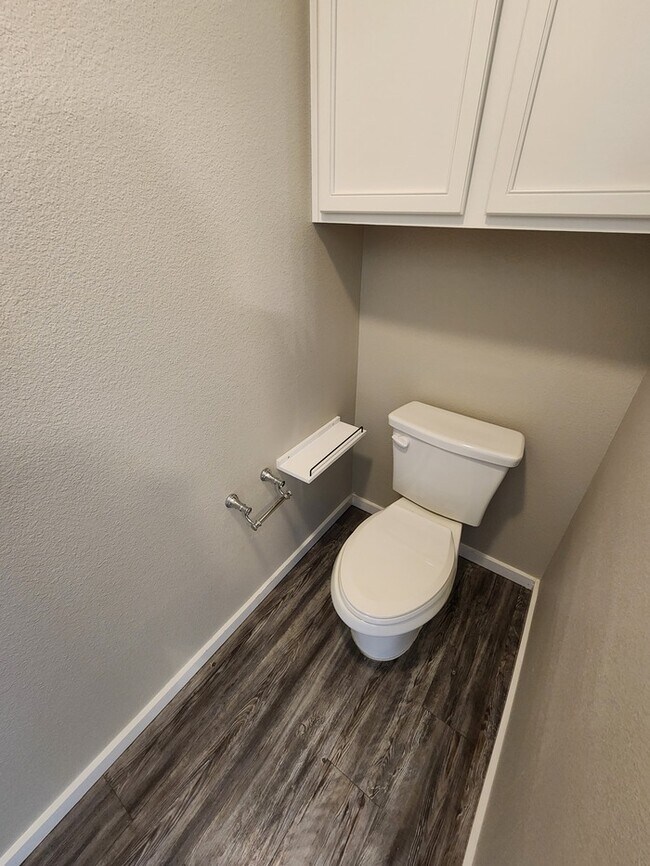 Building Photo - In Lone Star Trails! 3 bed 2 bath, 2 car garage