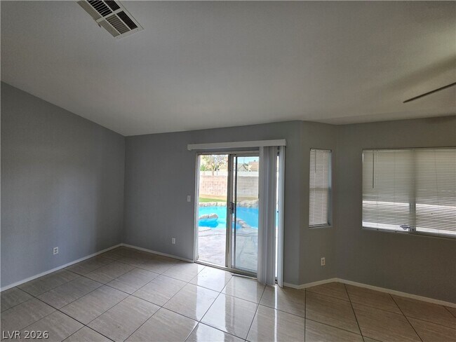 Building Photo - 5843 Berry Hill Ln