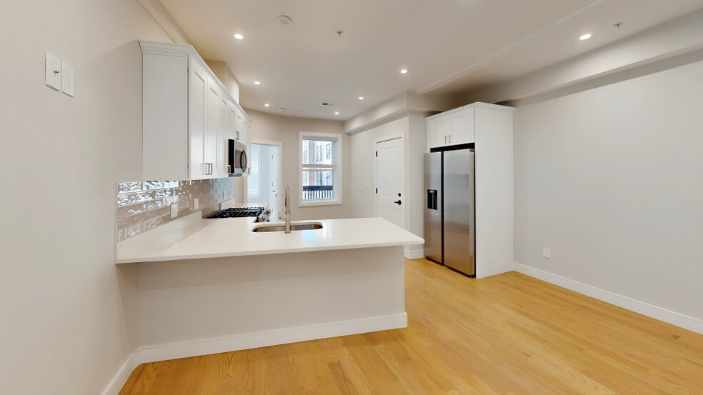 Primary Photo - 165 Allston St