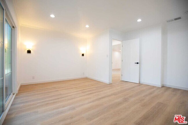 Building Photo - 12211 Tiara St