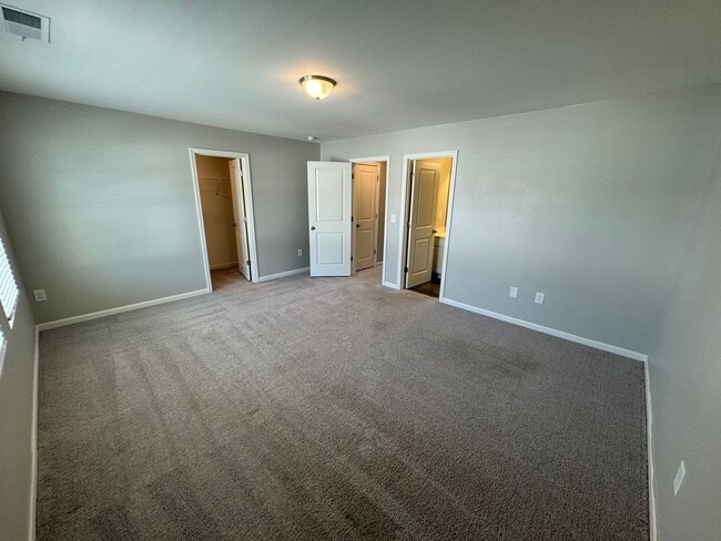 Building Photo - Nice 2/2.5 Townhouse in Cartersville- $1,495