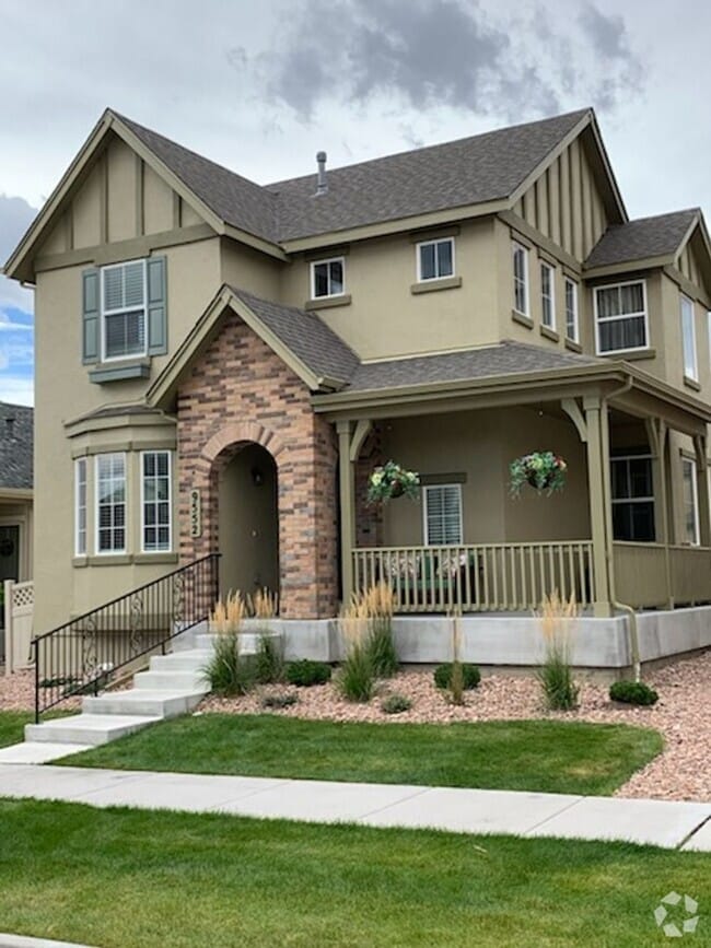 Building Photo - Living by the Lake! 3 bed, 2.5 bath, 3 car!!