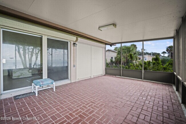 Building Photo - 6785 Riveredge Dr
