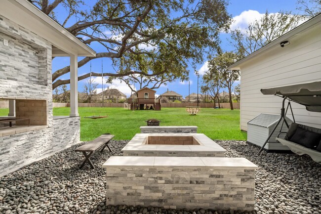 Building Photo - 26511 Meadow Ln