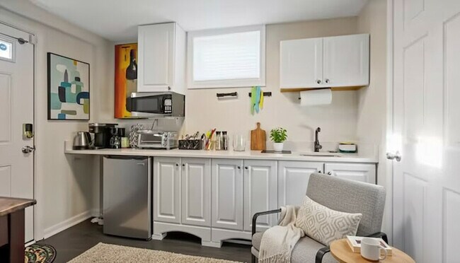 Building Photo - 6514 Adak St