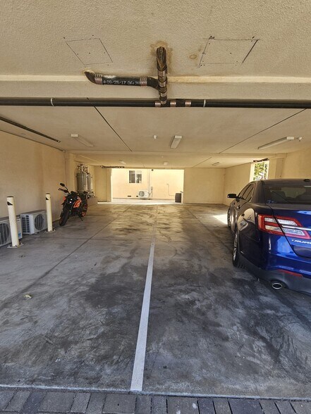 Building Photo - 1168 1/2 W 24th St