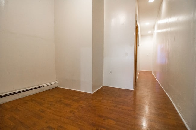 Building Photo - 579 Saint Johns Pl