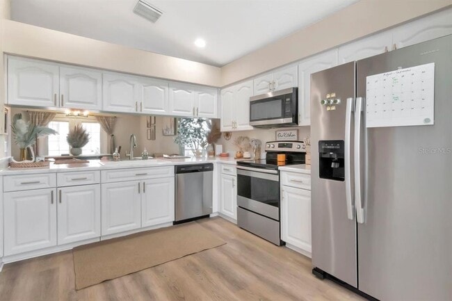 Building Photo - 5352 Cotee River Dr