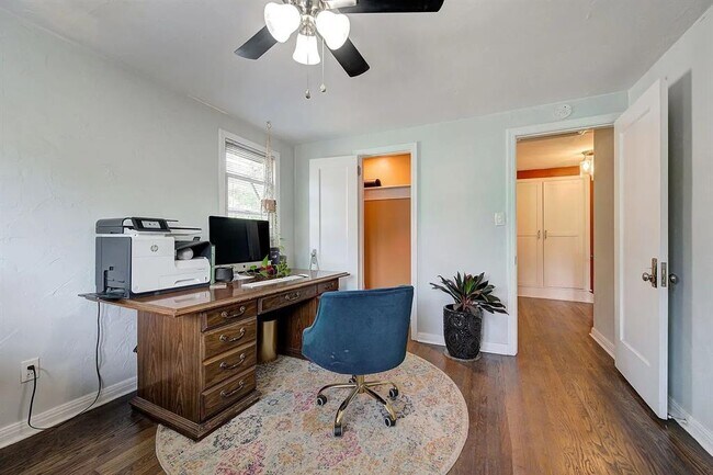 Building Photo - 3801 NW 25th St