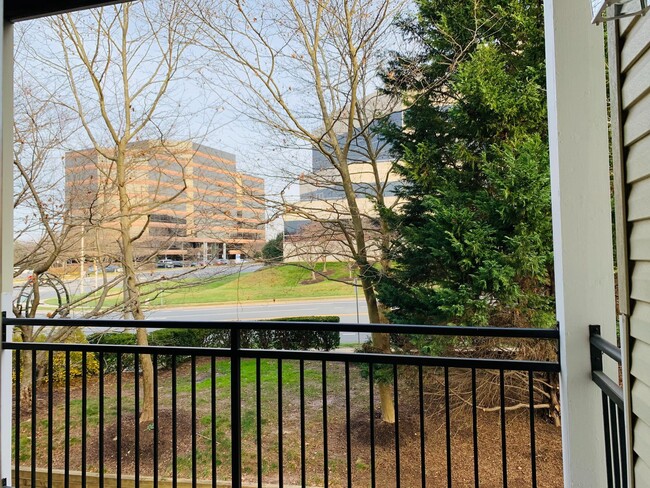 Building Photo - 4138 Fountainside Ln