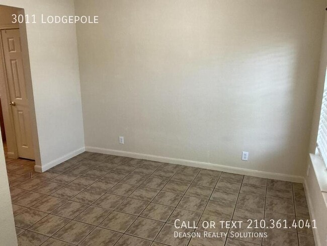 Building Photo - 3011 Lodgepole-