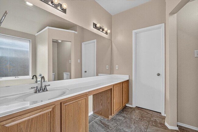 Building Photo - 1412 Constantina Dr