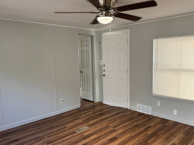 Building Photo - 8415 Braewick Dr