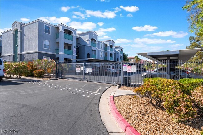 Building Photo - 6955 N Durango Dr