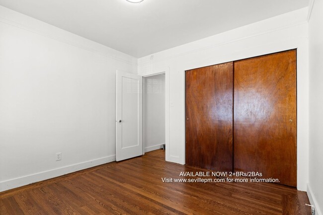 Building Photo - WELCOME HOME! Spacious, updated, and ready...