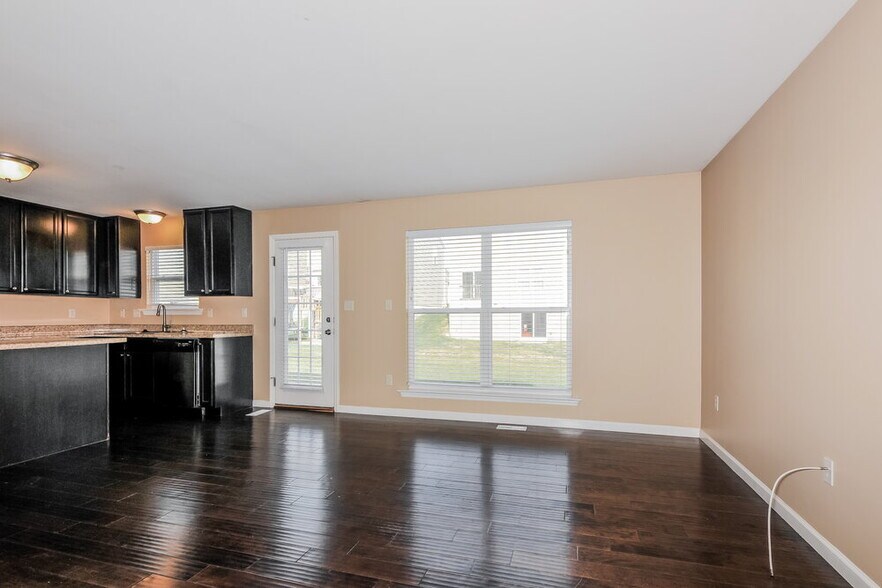 Building Photo - 209 Cimarron Ridge Crossing
