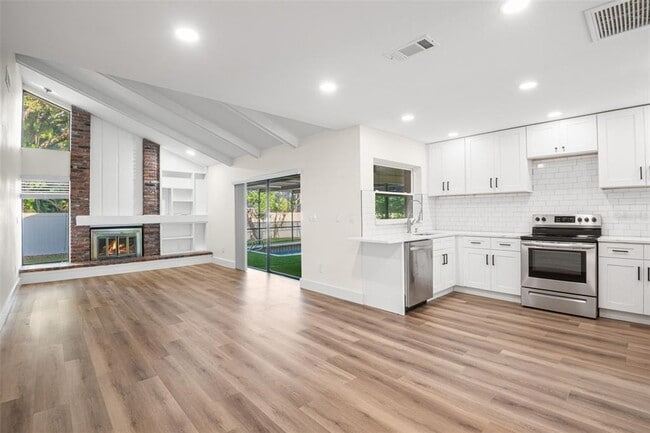 Building Photo - 3145 Sandy Ridge Dr