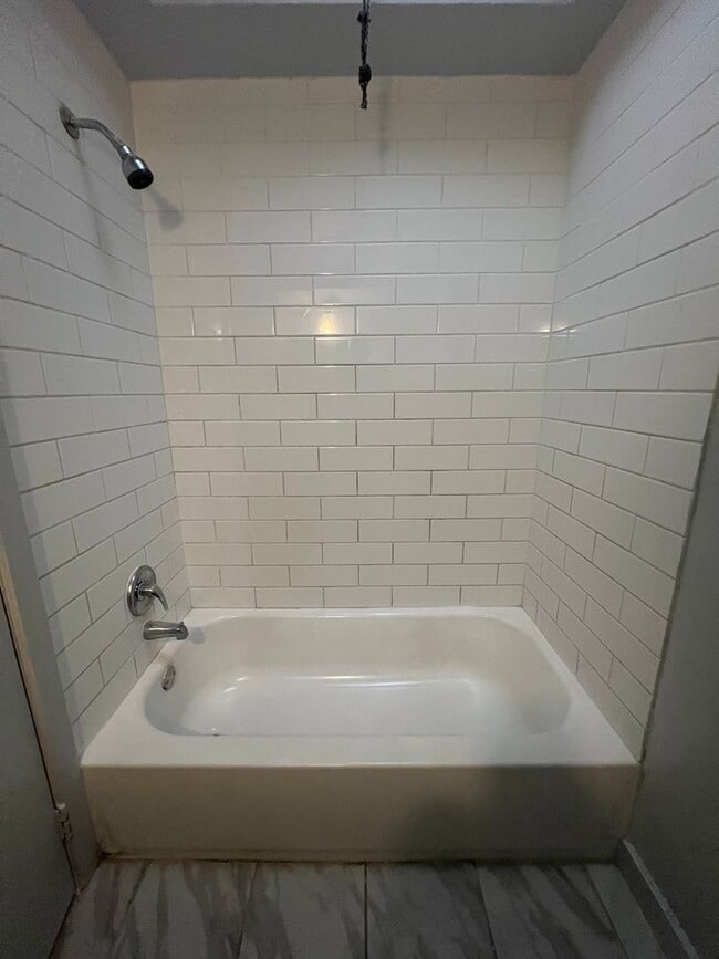 Building Photo - Stunning 3-Bedroom Townhome in Overbrook Park with Finished Basement! Available mid-March!