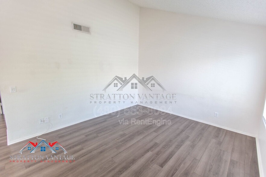 Building Photo - 9415 N 59th Ave