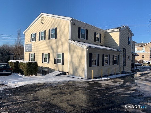 Building Photo - 4666 Main St