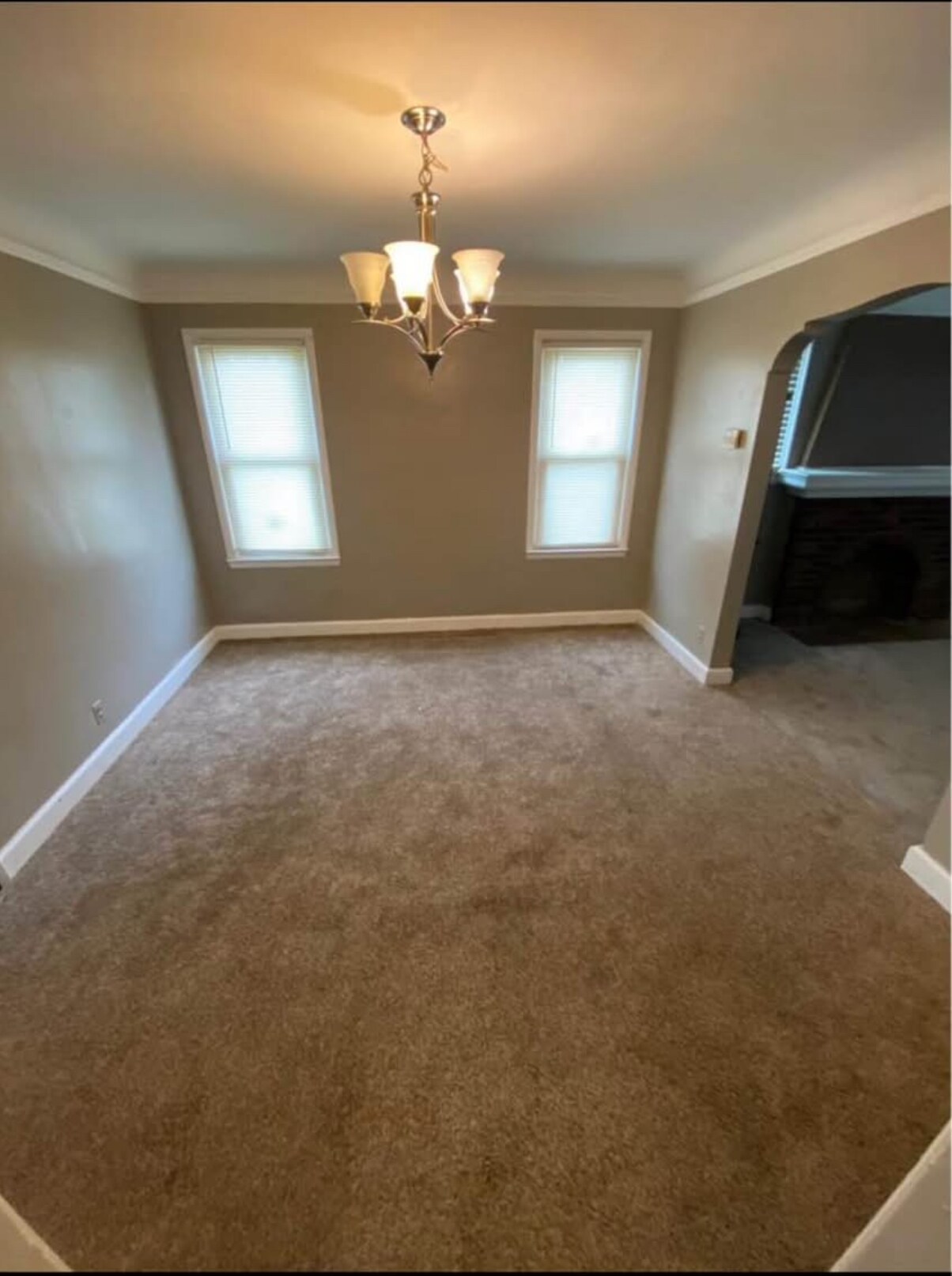 Building Photo - 9209 Pinehurst St