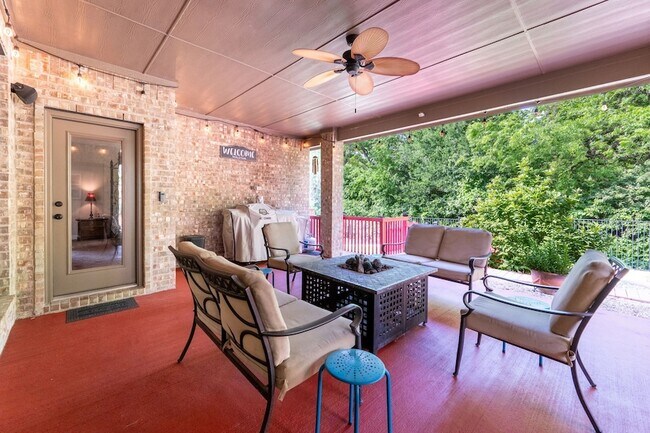Building Photo - 939 Windham Dr