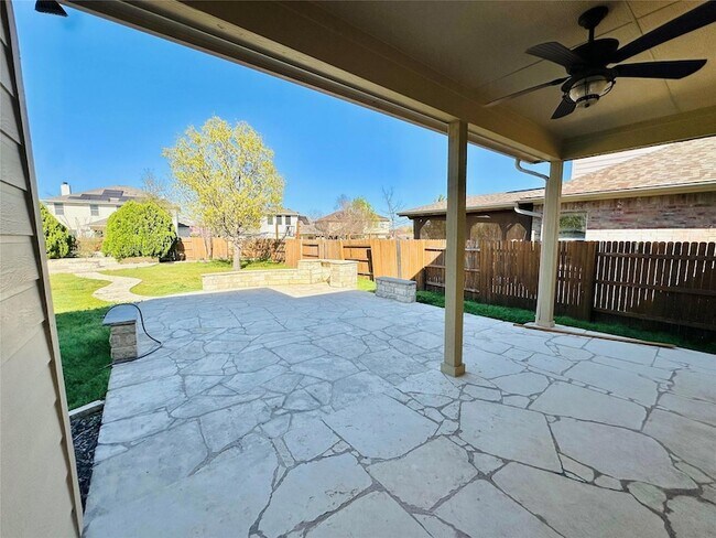 Building Photo - 2800 Canyon Valley Run