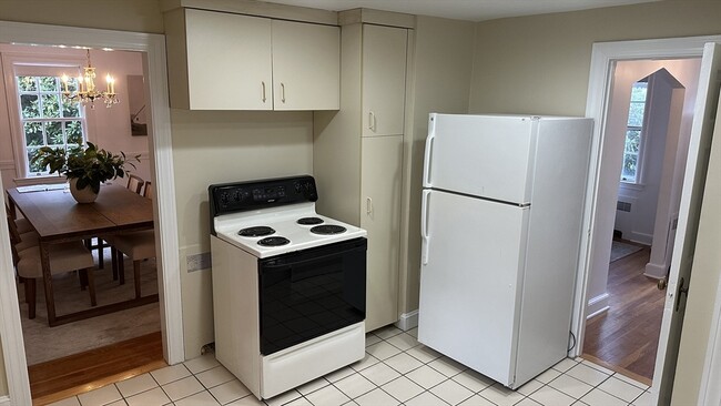 Building Photo - 159 Payson Rd