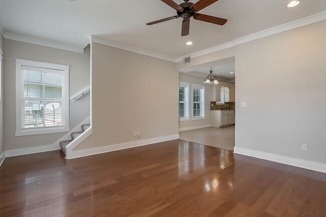 Building Photo - The Grove