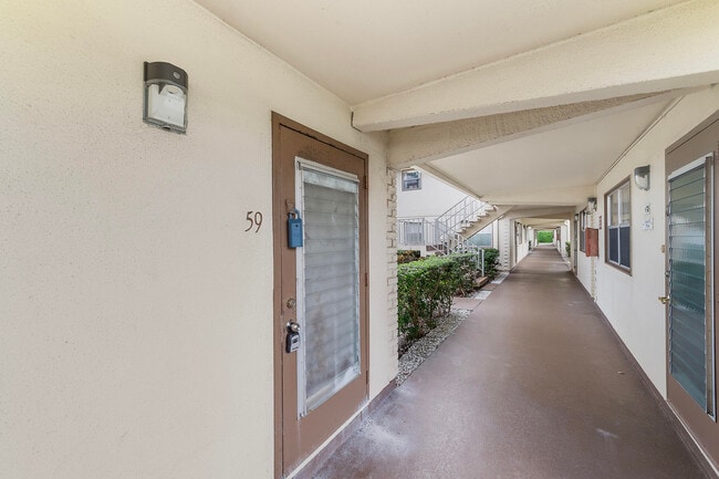 Building Photo - 59 Saxony B