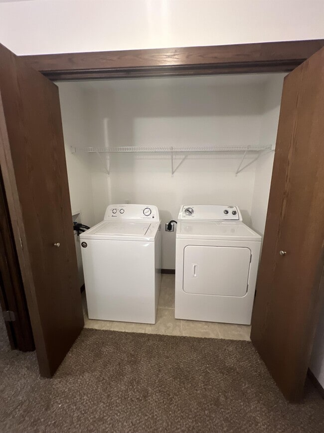 Building Photo - 3314 8th St W