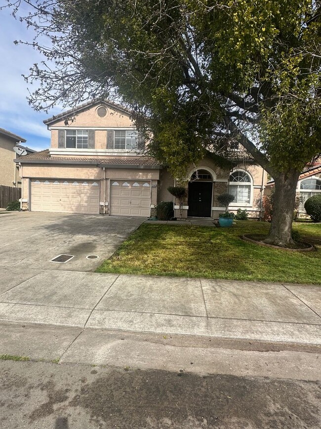 Building Photo - Need A Spacious  Home In Weston Ranch?