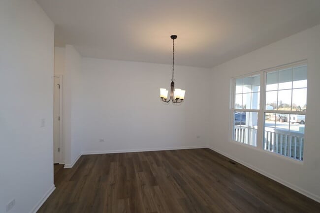 Building Photo - 608 Henry Ln