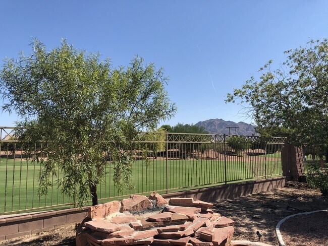 Building Photo - 3 Bedrooms, 2 Bathroom single story home i...