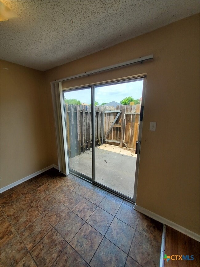 Building Photo - 1308 Covey Ln