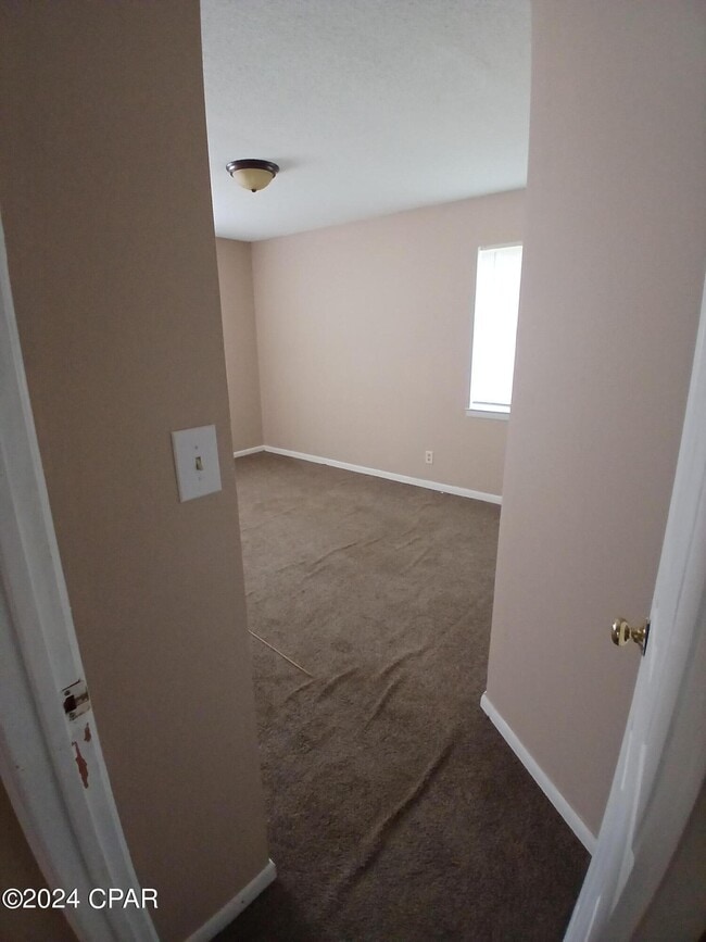 Building Photo - 4862 Dogwood Dr