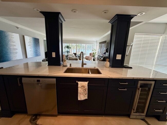 Building Photo - 206 Quayside Cir