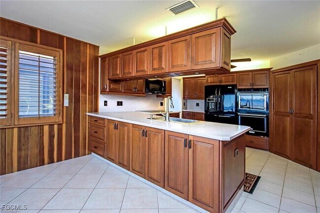 Building Photo - 15110 Anchorage Way