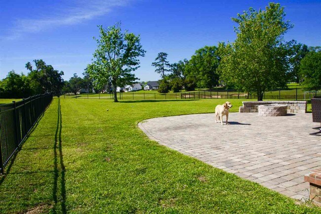 Building Photo - 2525 Twain Dr