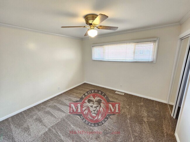 Building Photo - Great 4 Bd 2 Bath Home in Sandy