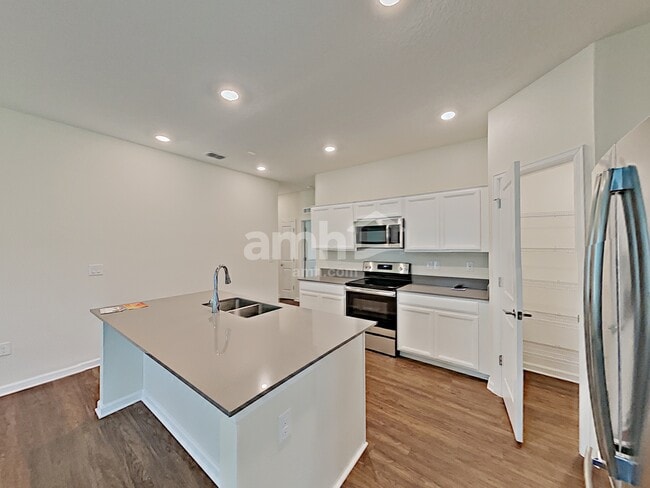 Building Photo - 4373 Seven Canyons Dr