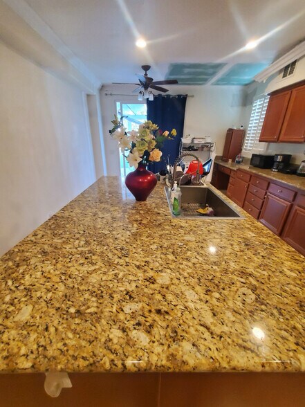 Building Photo - 14584 Sleepy Creek Dr